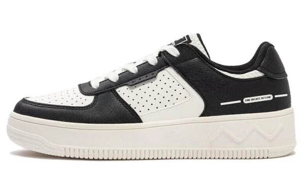 361° Durable Breathable Low-Top Skateboard Shoes Women's Black White